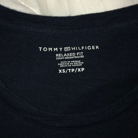 Tommy Hilfiger Women’s Big Logo Line T-shirt - Picture 3 of 6